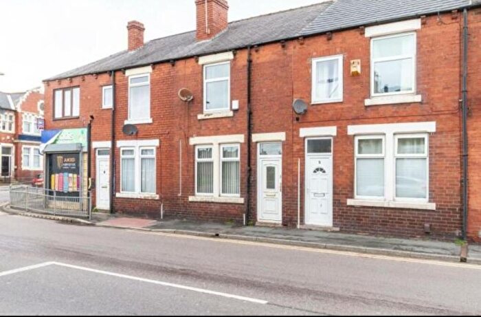 2 Bedroom Terraced House For Sale In Leeds Road, Cutsyke, Castleford, WF10