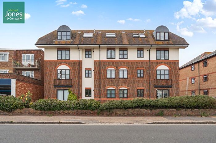 1 Bedroom Flat To Rent In Victoria Court, South Street, Lancing, West Sussex, BN15