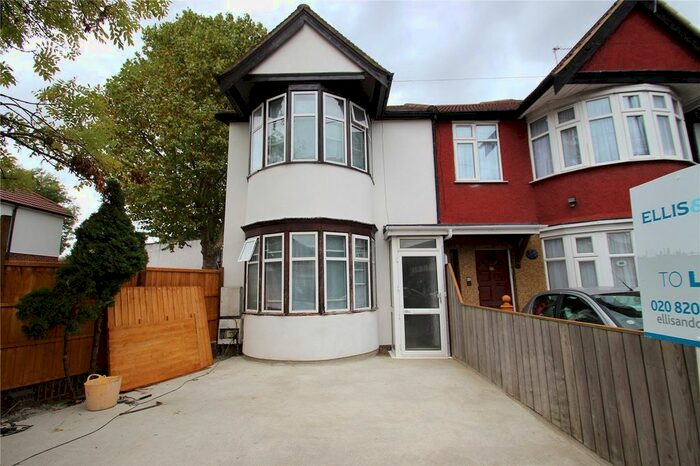 2 Bedroom End Of Terrace House To Rent In Kenton Lane, Kenton, Harrow, Middlesex, HA3