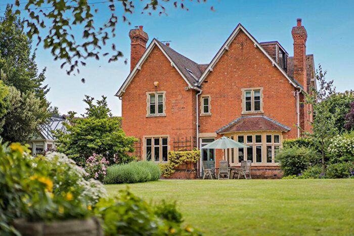 5 Bedroom Detached House For Sale In Churchend, Twyning, GL20