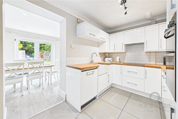 3 Bedroom End Of Terrace House For Sale In Nursery Lane, Kingsthorpe, Northamptonshire, NN2