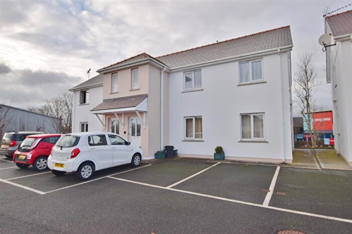 2 Bedroom Apartment To Rent In Flat Hall Park Close Haverfordwest Pembrokeshire, SA61