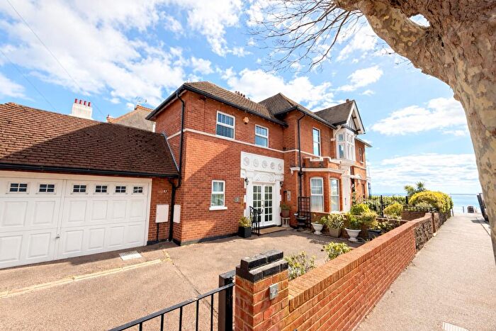 4 Bedroom Detached House For Sale In Manor Road, Westcliff-on-Sea, Essex, SS0