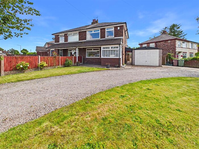 3 Bedroom Semi-Detached House For Sale In Bushey Lane, Rainford, St. Helens, WA11