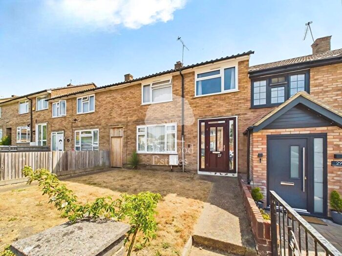 3 Bedroom Terraced House For Sale In Egerton Road, Slough, SL2