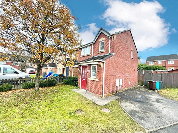 3 Bedroom Semi-Detached House To Rent In Hansby Close, Oldham, OL1