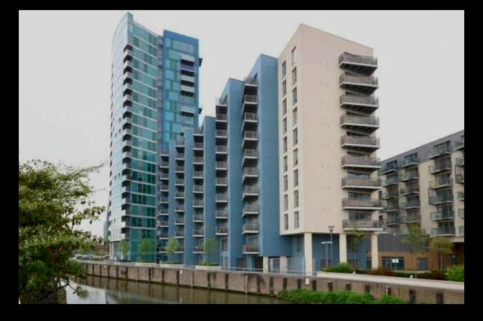 3 Bedroom Flat To Rent In High Street, Stratford/Bow, E15