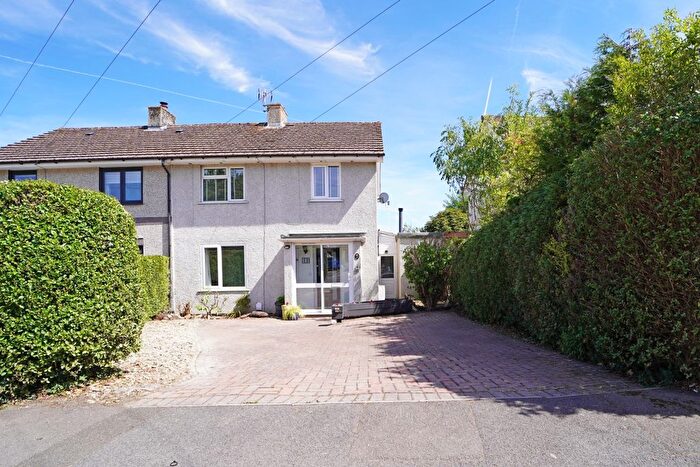 3 Bedroom Semi Detached House For Sale In Orange Close, Highworth, Swindon, SN6