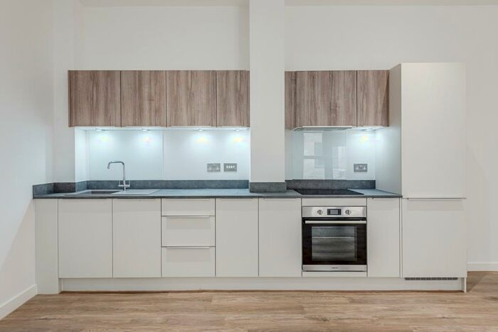 2 Bedroom Apartment To Rent In North Star Avenue Swindon, SN2