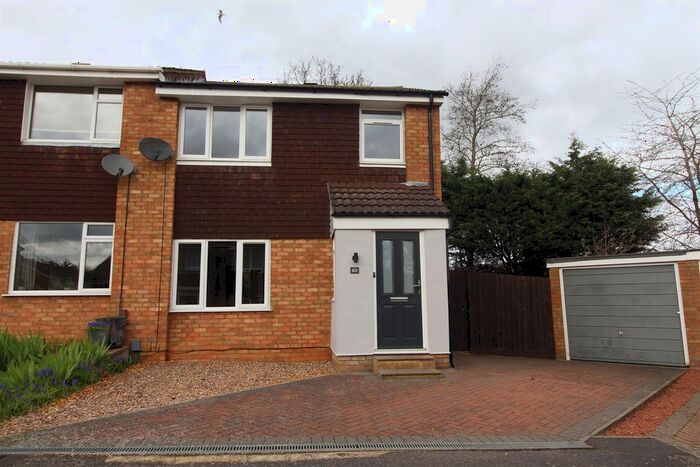 3 Bedroom Semi-Detached House To Rent In Tudor Way, Wellingborough, NN8