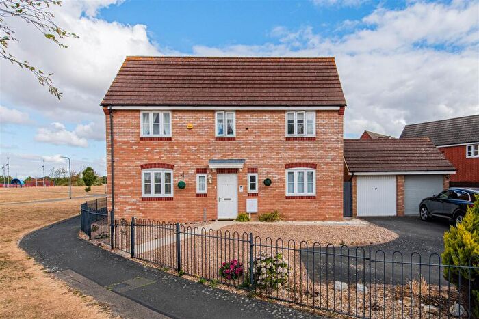 4 Bedroom Detached House For Sale In Chequers Close, Corby, NN18