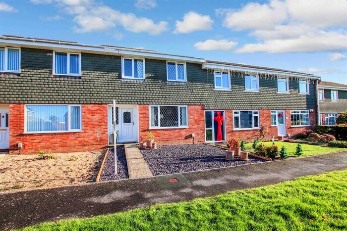 3 Bedroom Terraced House To Rent In Woodhall Way, Fareham PO15