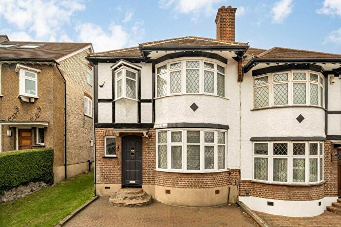 3 Bedroom Semi-Detached House To Rent In Fursby Avenue, Finchley, N3