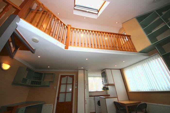 1 Bedroom Maisonette To Rent In Worcester Park, KT4