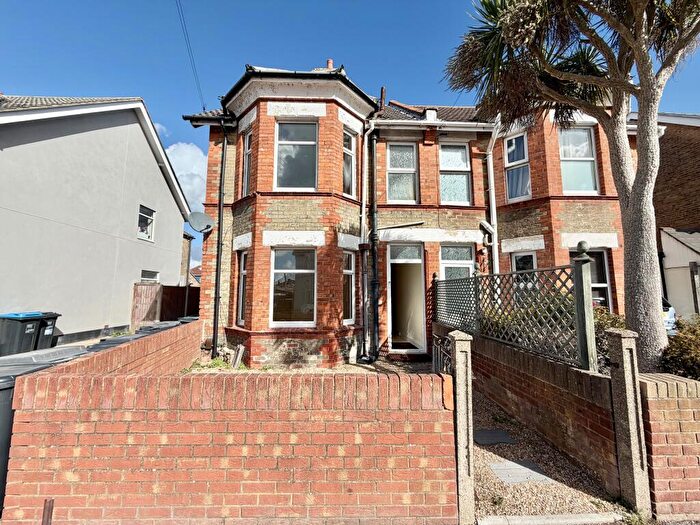 4 Bedroom House To Rent In Avon Road, Bournemouth, Dorset, BH8