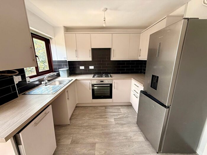 2 Bedroom End Of Terrace House To Rent In The Paddock, Eastbourne, BN22