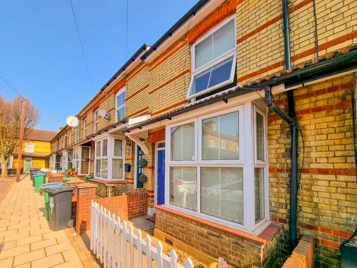 2 Bedroom Terraced House To Rent In Aynho Street, Watford, WD18