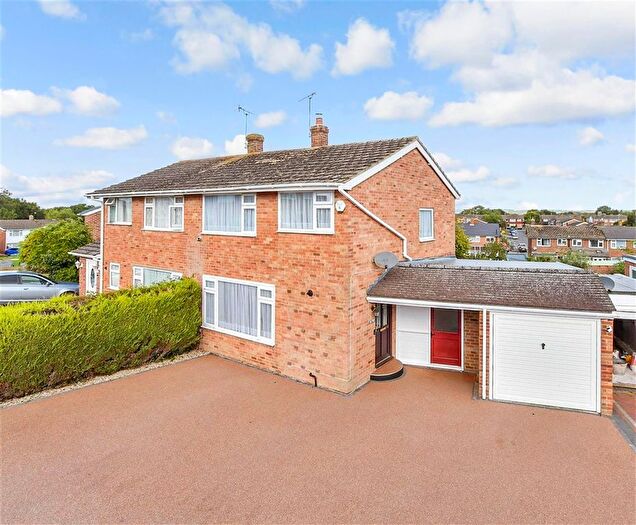 3 Bedroom Semi-detached House For Sale In Bathurst Road, Staplehurst, Tonbridge, Kent, TN12
