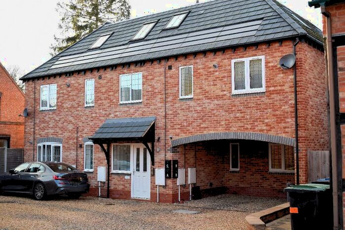 1 Bedroom Flat To Rent In School Road, Wellesbourne, CV35