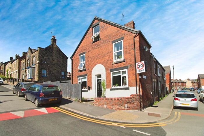 3 Bedroom End Of Terrace House To Rent In Ball Road, Sheffield, South Yorkshire, S6