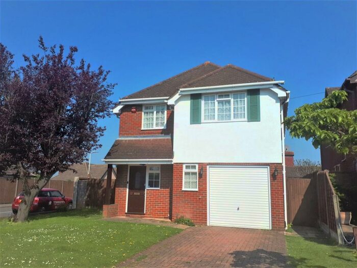 4 Bedroom Detached House To Rent In West Hatch Manor, Ruislip, HA4