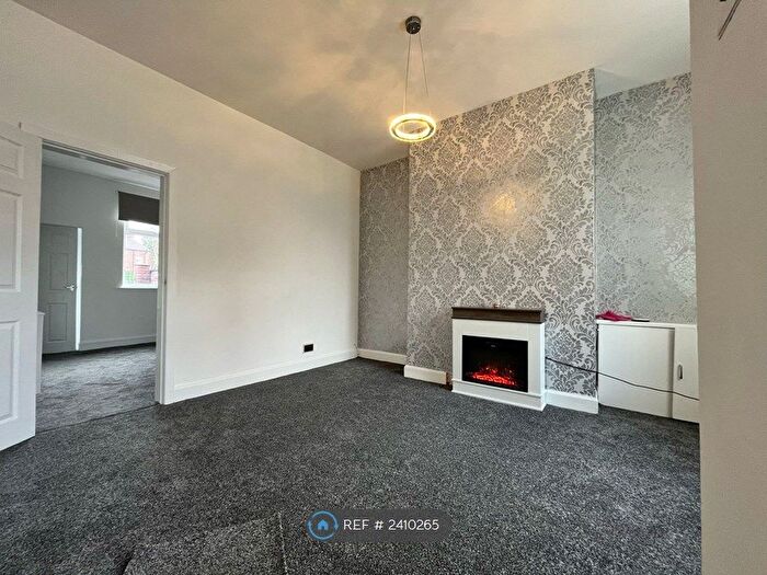 3 Bedroom End Of Terrace House To Rent In Ward Street, Failsworth, Manchester, M35