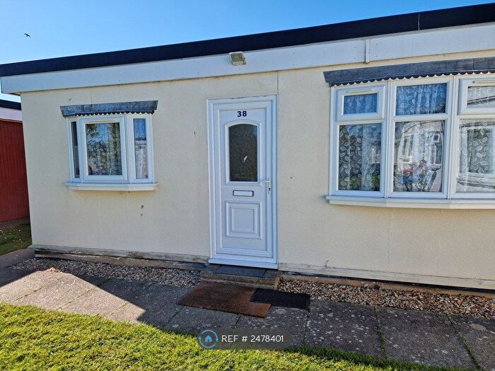 2 Bedroom Bungalow To Rent In Elm Drive, Skegness, PE25