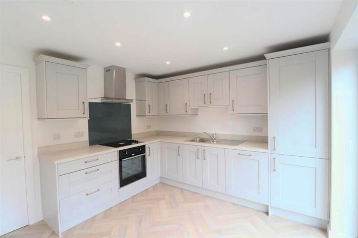 3 Bedroom End Of Terrace House To Rent In Fartown, Pudsey, Leeds, LS28