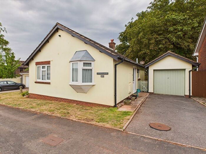 2 Bedroom Bungalow For Sale In Freshwater Drive, Paignton, TQ4