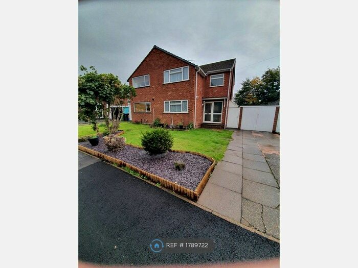 3 Bedroom Semi-Detached House To Rent In Broadway Avenue, Trench, Telford, TF2