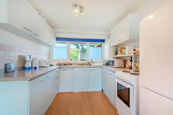 1 Bedroom Flat To Rent In Laurel Grove, Penge, London, SE20