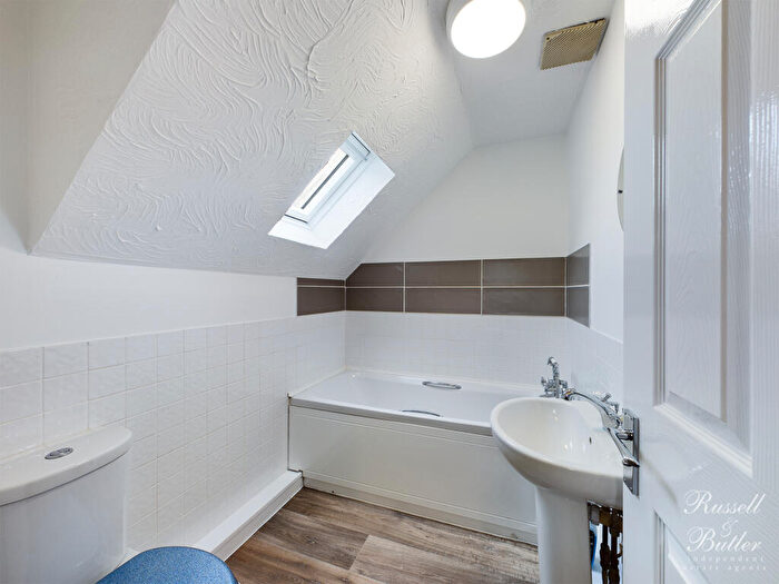 1 Bedroom End Of Terrace House To Rent In Avenue Road, Winslow, MK18