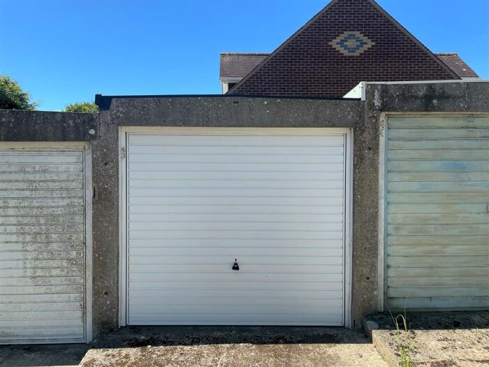 Detached House To Rent In Garage, St Francis Road, SP1