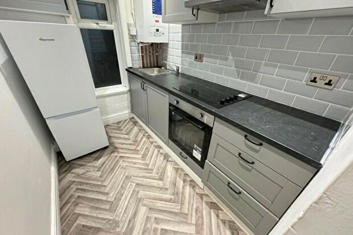 2 Bedroom Flat To Rent In St Isan Road Cardiff, CF14