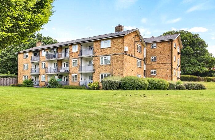 1 Bedroom Flat For Sale In Stuart House, Windlesham Road, Bracknell, RG42