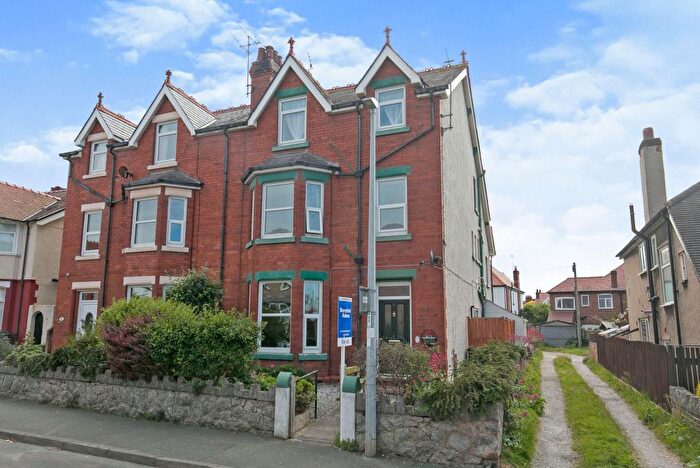 7 Bedroom Semi Detached House For Sale In Wynnstay Road, Old Colwyn, LL29