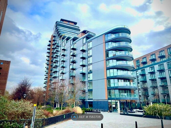 Studio To Rent In Park Vista Tower, London, E1W