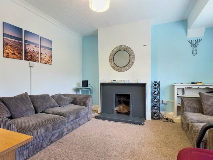 5 Bedroom House To Rent In Bevendean Crescent, Brighton, BN2