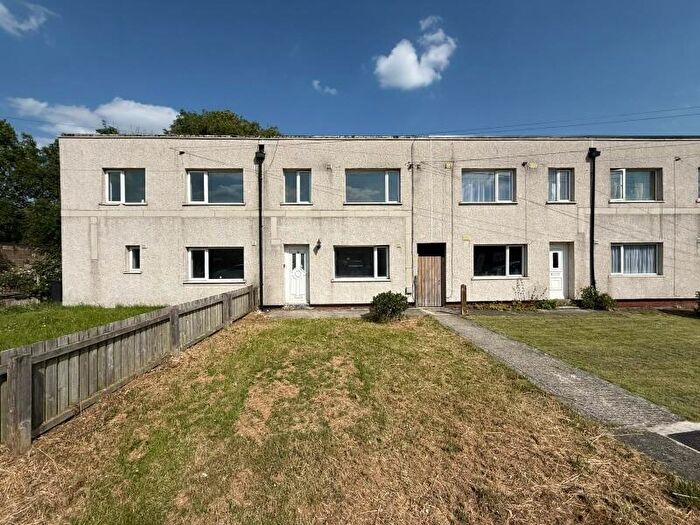 3 Bedroom Town House To Rent In Morrison Avenue, Maltby, Rotherham, S66
