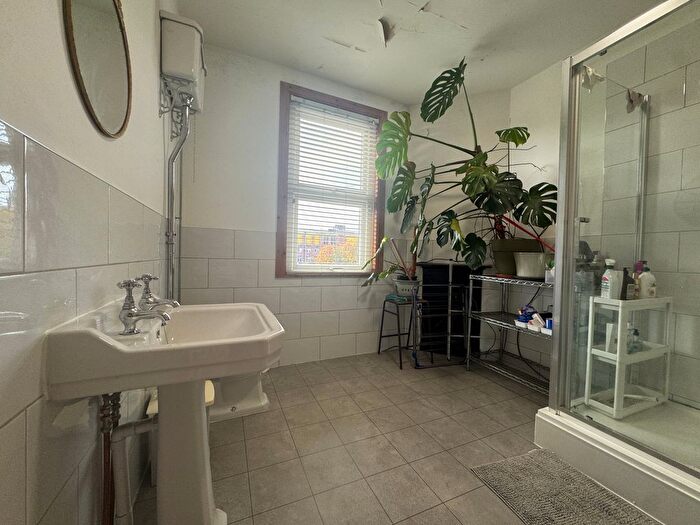 3 Bedroom Terraced House To Rent In Buslingthorpe Lane, Leeds, LS7