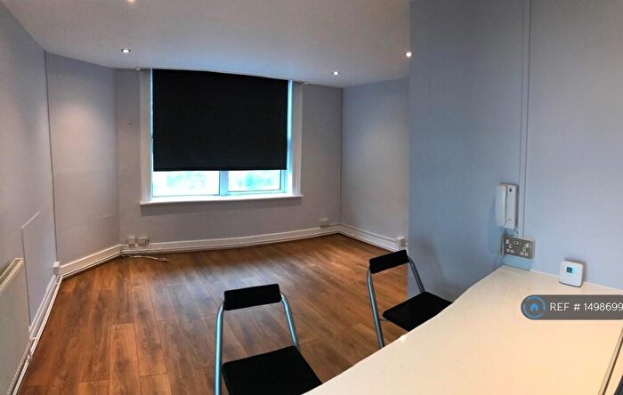 Studio To Rent In Blenheim Park Road, South Croydon, CR2