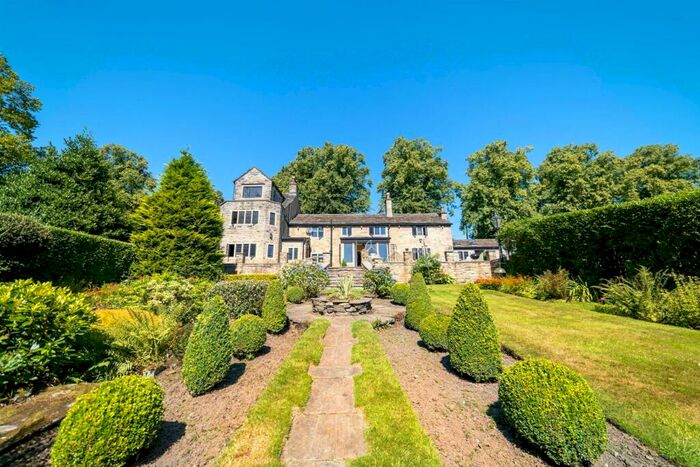 4 Bedroom House To Rent In Hobson Moor Road, Mottram, Hyde, SK14