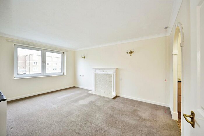 1 Bedroom Retirement Property To Rent In Hengist Court, Marsham Street, Maidstone, ME14
