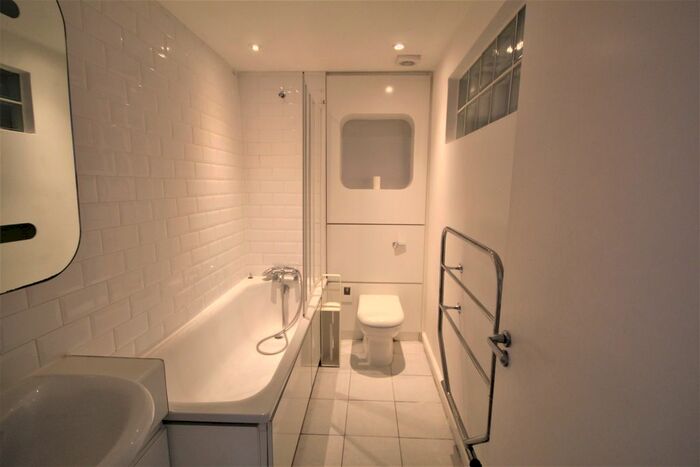 2 Bedroom Flat To Rent In Cheshire Street, Shoreditch E2