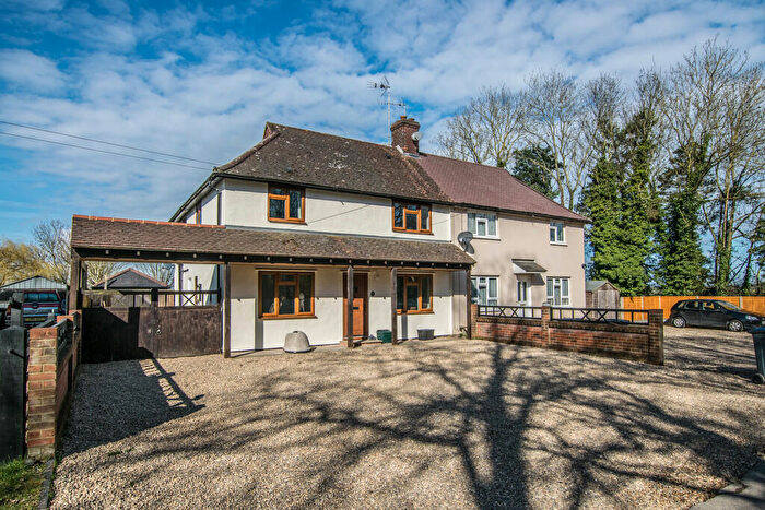 3 Bedroom Semi-Detached House To Rent In Broad Green, Bayford, SG13