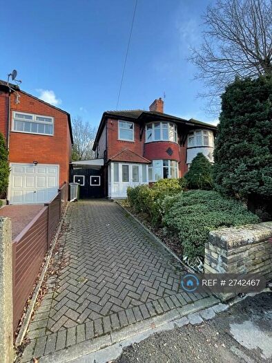 4 Bedroom Semi Detached House To Rent In Middleton Road, Manchester, M8