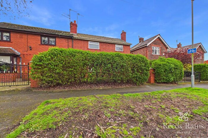3 Bedroom Semi Detached House For Sale In Liverpool Road, Prescot, Merseyside, L34