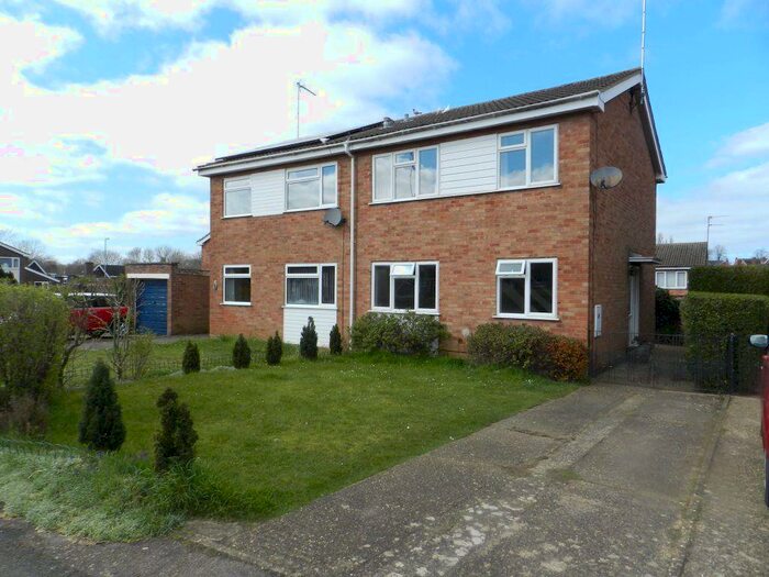 3 Bedroom House To Rent In Daventry, NN11