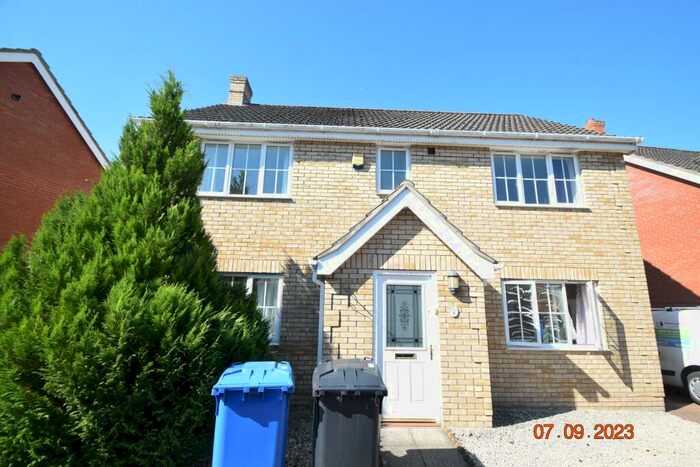 6 Bedroom Detached House To Rent In Tizzick Close Student, Three Score, Norwich, NR5