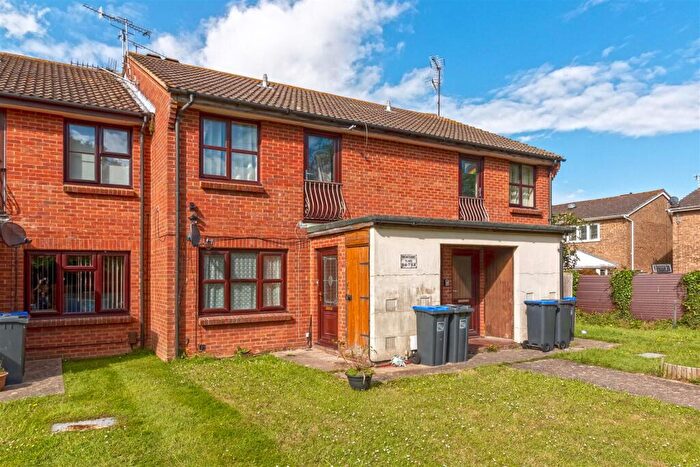 1 Bedroom Flat To Rent In Poplar Road, Worthing, BN13